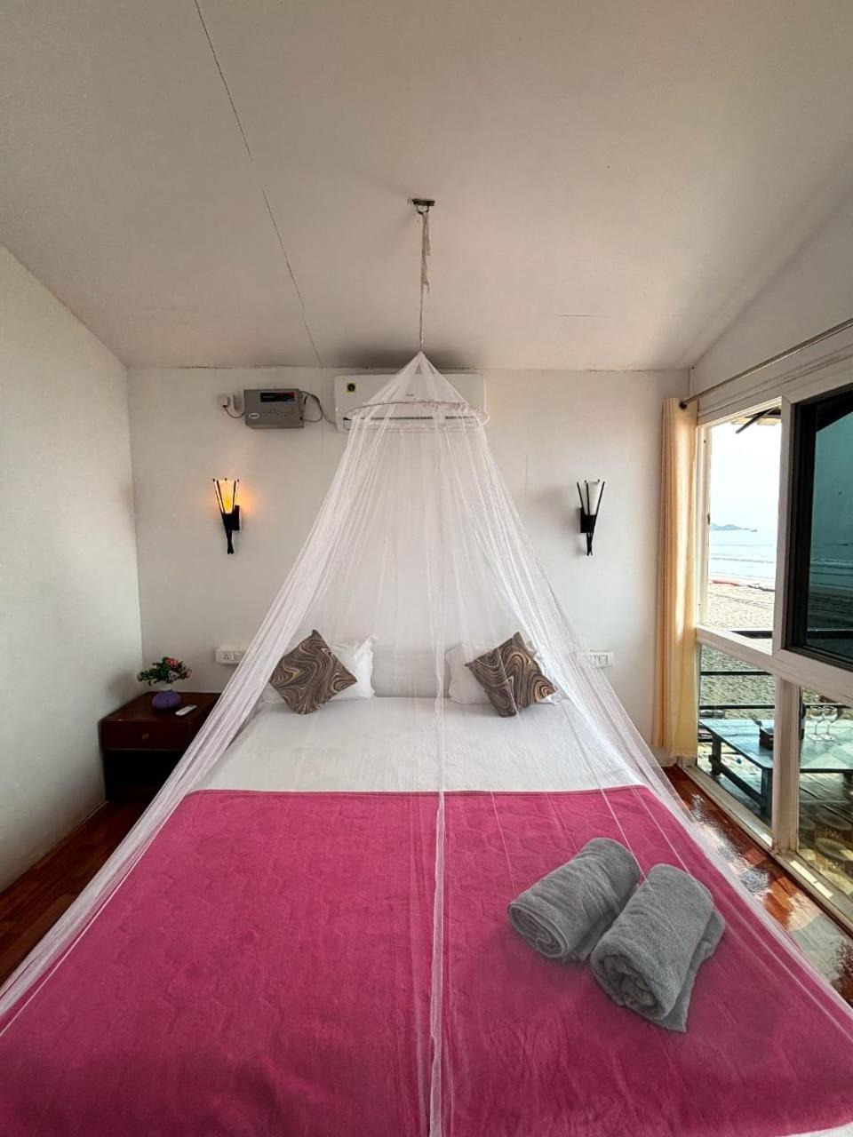 Agonda Sunset Beach Resort Экстерьер фото